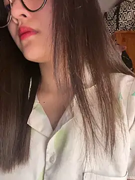 Snapshot of Krixxi22 chatting on November 10, 2025, 2:27 pm Krixxi22 online show from November 10, 2025, 2:27 pm