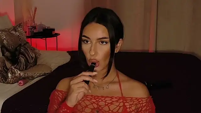 LuanaDess online show from April 3, 2026, 12:08 am