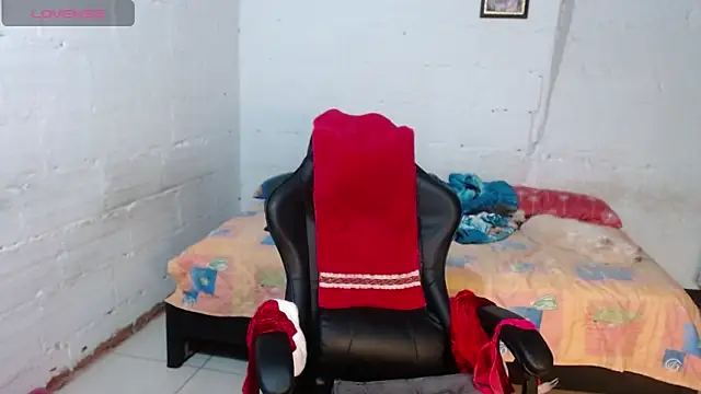 Snapshot of Giorgia_xue53 chatting on December 25, 2024, 7:57 am Giorgia xue53 online show from December 25, 2024, 7:57 am