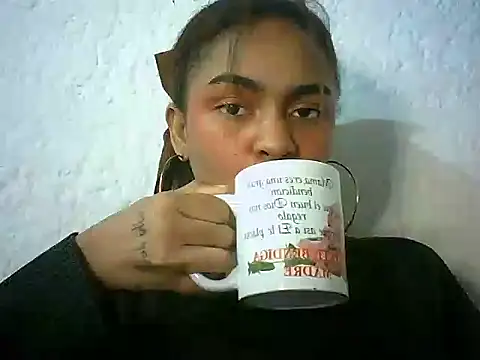 Snapshot of Bellabeltrann chatting on January 14, 2026, 12:33 pm Bellabeltrann online show from January 14, 2026, 12:33 pm