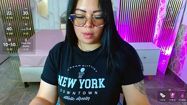 martinna tay online show from July 6, 2026, 3:25 am