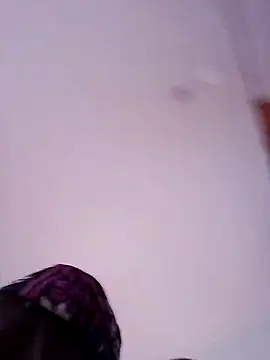 Snapshot of LOVELY-2BERRY chatting on June 5, 2026, 8:20 am LOVELY-2BERRY online show from June 5, 2026, 8:20 am