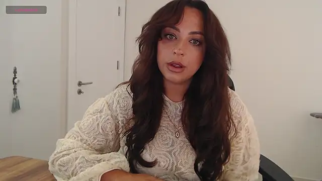  Just a queen 3 online show from June 29, 2026, 9:04 am