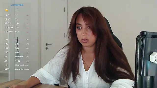  Just a queen 3 online show from July 3, 2026, 11:38 am