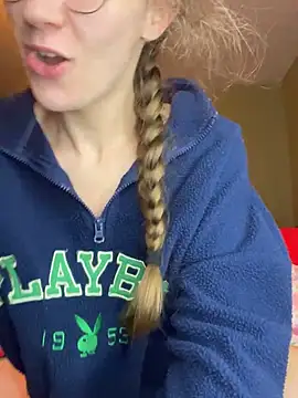 sage  marie online show from September 29, 2025, 10:09 am