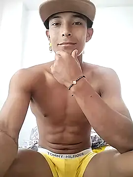 Demiansteven2 online show from February 21, 2025, 10:04 pm