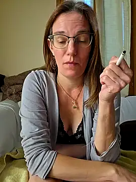 SpiceLea online show from September 25, 2025, 11:03 am