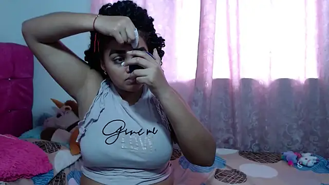 Snapshot of kiara_milf_ chatting on October 17, 2025, 4:09 pm kiara milf online show from October 17, 2025, 4:09 pm