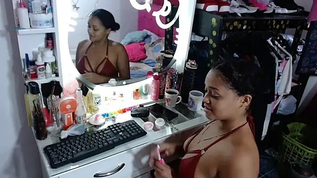 Snapshot of kiara_milf_ chatting on June 15, 2026, 7:49 pm kiara milf online show from June 15, 2026, 7:49 pm