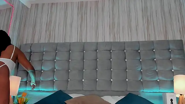 Snapshot of Poacahontasfg chatting on October 11, 2025, 4:01 am Poacahontasfg online show from October 11, 2025, 4:01 am