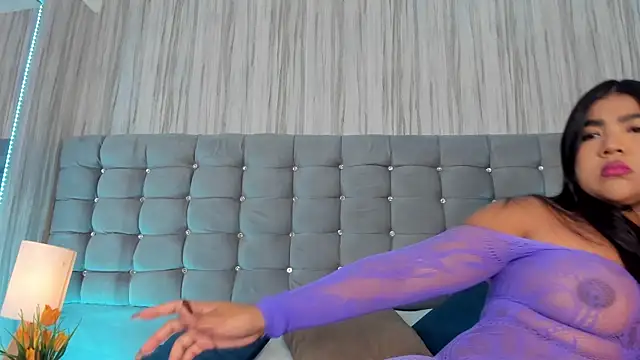 Snapshot of Poacahontasfg chatting on October 27, 2025, 4:05 am Poacahontasfg online show from October 27, 2025, 4:05 am