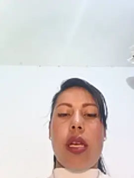 Snapshot of _andrea30 chatting on July 4, 2026, 6:52 am andrea30 online show from July 4, 2026, 6:52 am