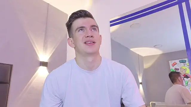 MikaelSlow online show from April 16, 2026, 4:13 am