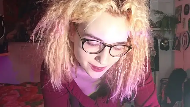 Snapshot of TatianaRomanov chatting on March 15, 2026, 9:21 pm TatianaRomanov online show from March 15, 2026, 9:21 pm