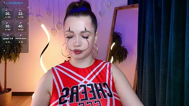 Diana twerk online show from October 31, 2025, 8:26 am