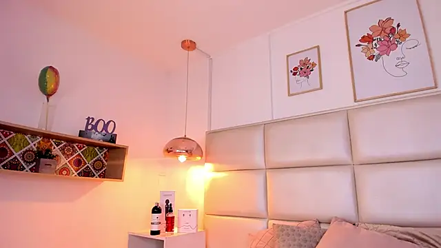 Snapshot of Aily_Yozuko chatting on January 13, 2025, 4:07 am Aily Yozuko online show from January 13, 2025, 4:07 am