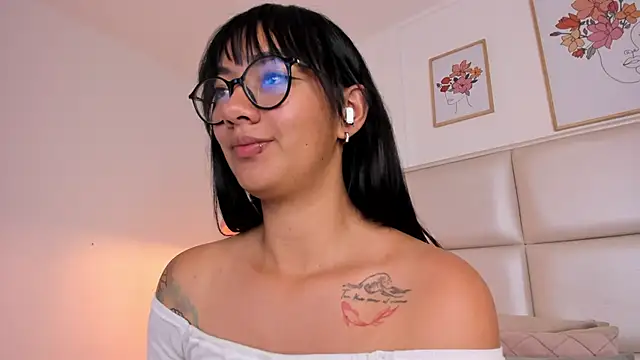 Snapshot of Aily_Yozuko chatting on February 25, 2025, 3:09 am Aily Yozuko online show from February 25, 2025, 3:09 am