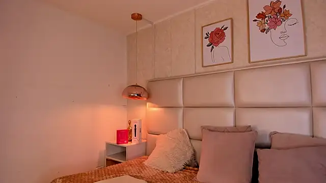 Snapshot of Aily_Yozuko chatting on September 20, 2025, 2:56 am Aily Yozuko online show from September 20, 2025, 2:56 am