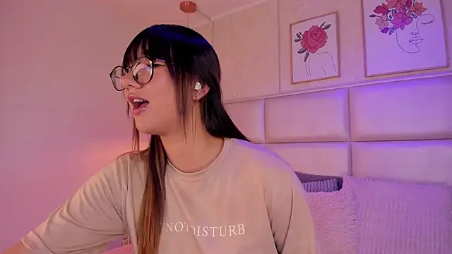 Snapshot of Aily_Yozuko chatting on February 6, 2026, 2:38 am Aily Yozuko online show from February 6, 2026, 2:38 am