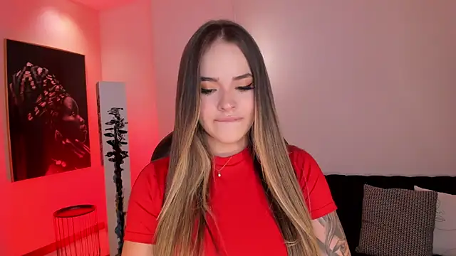 DonnaStonne online show from January 8, 2025, 7:45 pm