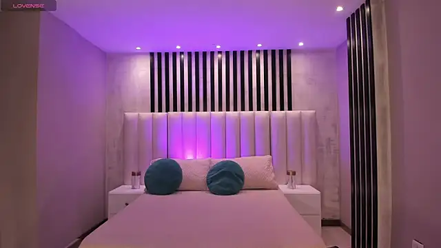 Snapshot of DonnaStonne chatting on September 30, 2025, 3:44 am DonnaStonne online show from September 30, 2025, 3:44 am