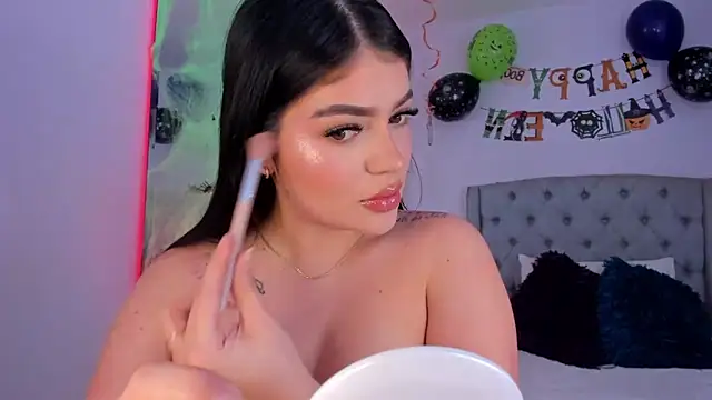 Snapshot of Mariana_Baez chatting on October 18, 2025, 9:15 pm Mariana Baez online show from October 18, 2025, 9:15 pm