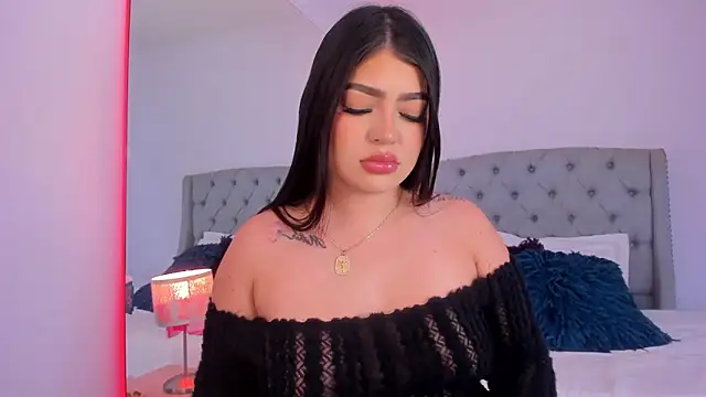 Snapshot of Mariana_Baez chatting on November 6, 2025, 8:32 pm Mariana Baez online show from November 6, 2025, 8:32 pm