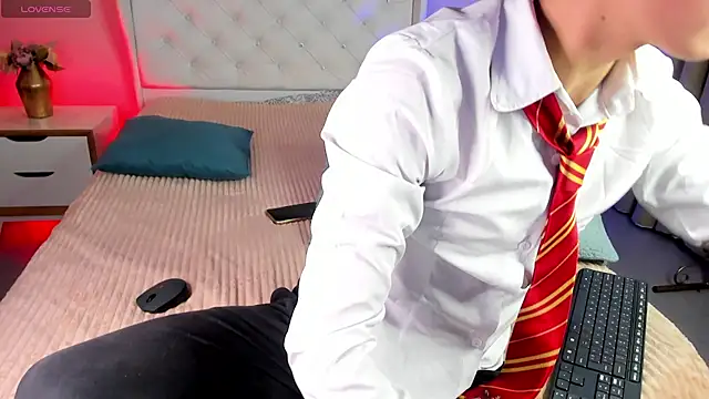 cherryy boy online show from November 22, 2025, 10:42 pm