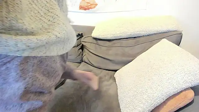 luxgray online show from March 2, 2025, 12:42 am