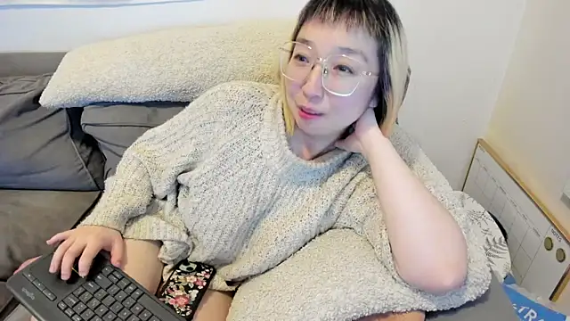 luxgray online show from March 6, 2025, 11:20 pm