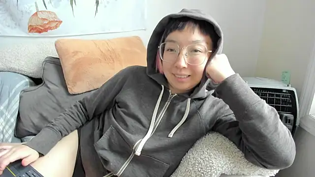 luxgray online show from December 15, 2025, 8:13 pm