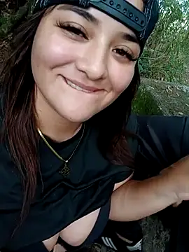 Liancy online show from February 16, 2025, 9:59 pm