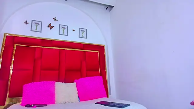 CoralHarrinson online show from October 3, 2025, 8:28 pm