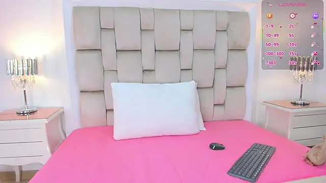 Roma  love online show from November 13, 2025, 12:48 pm