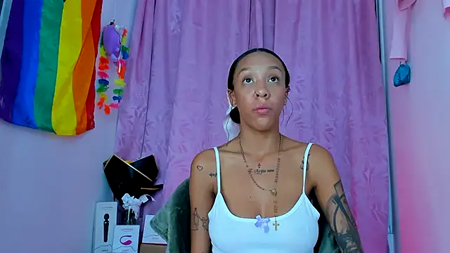 Snapshot of Laizasamantha2 chatting on March 22, 2025, 6:22 am Laizasamantha2 online show from March 22, 2025, 6:22 am