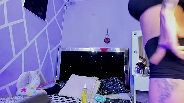 Snapshot of Laizasamantha2 chatting on February 26, 2026, 7:24 pm Laizasamantha2 online show from February 26, 2026, 7:24 pm