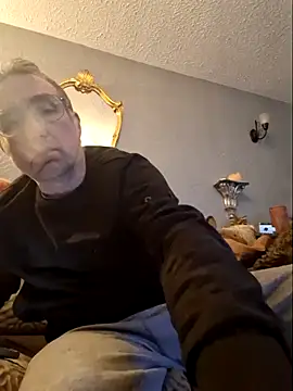 Snapshot of bibananaman chatting on May 20, 2026, 3:34 am bibananaman online show from May 20, 2026, 3:34 am
