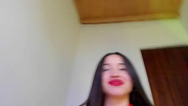 Snapshot of Sophie_spencer1 chatting on October 7, 2025, 3:04 am Sophie spencer1 online show from October 7, 2025, 3:04 am