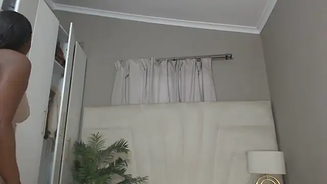 naughtyblackdolie online show from February 5, 2026, 3:55 am