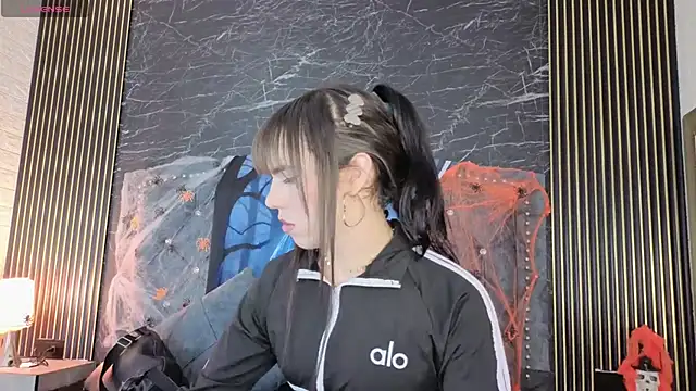 diosagolden online show from October 19, 2025, 9:26 pm