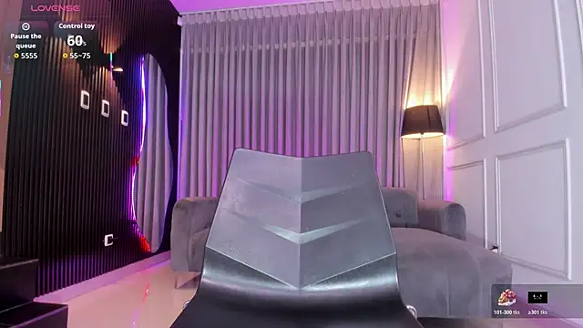 Anna parkker  online show from October 27, 2025, 7:18 pm