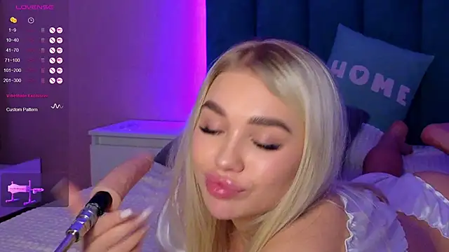 Snapshot of DreamPussyy chatting on December 14, 2024, 9:51 am DreamPussyy online show from December 14, 2024, 9:51 am