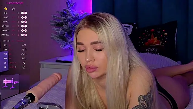 Snapshot of DreamPussyy chatting on January 13, 2025, 3:12 am DreamPussyy online show from January 13, 2025, 3:12 am