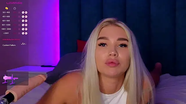 Snapshot of DreamPussyy chatting on February 17, 2025, 7:15 am DreamPussyy online show from February 17, 2025, 7:15 am