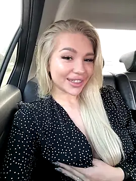 Snapshot of DreamPussyy chatting on October 20, 2025, 4:13 am DreamPussyy online show from October 20, 2025, 4:13 am