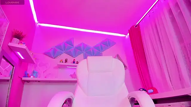 Snapshot of Hanna__Becker_ chatting on December 12, 2024, 1:28 pm Hanna Becker online show from December 12, 2024, 1:28 pm