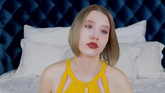 LiliLinn online show from February 21, 2025, 7:45 am