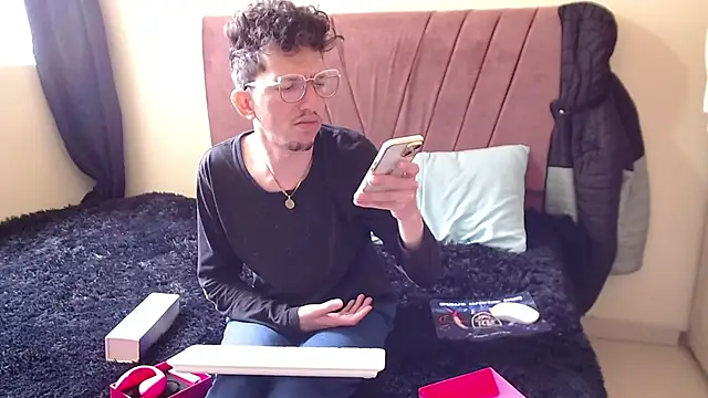 Snapshot of Orlandodcn_69 chatting on October 25, 2025, 4:24 pm Orlandodcn 69 online show from October 25, 2025, 4:24 pm