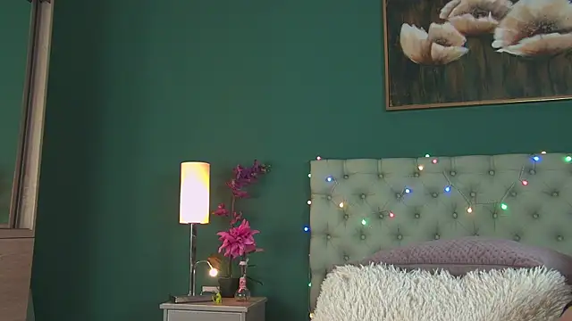 AlicePirs online show from December 30, 2024, 5:48 am