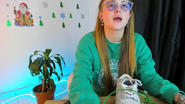 Snapshot of tekila__ chatting on December 11, 2024, 8:39 pm tekila online show from December 11, 2024, 8:39 pm